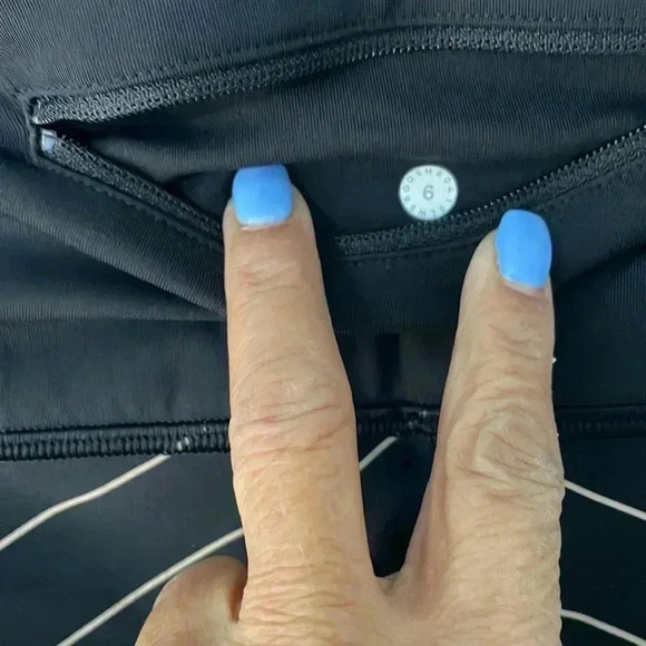 Lululemon speed wonder under tights reflective 28” high beam - Picture 11 of 11